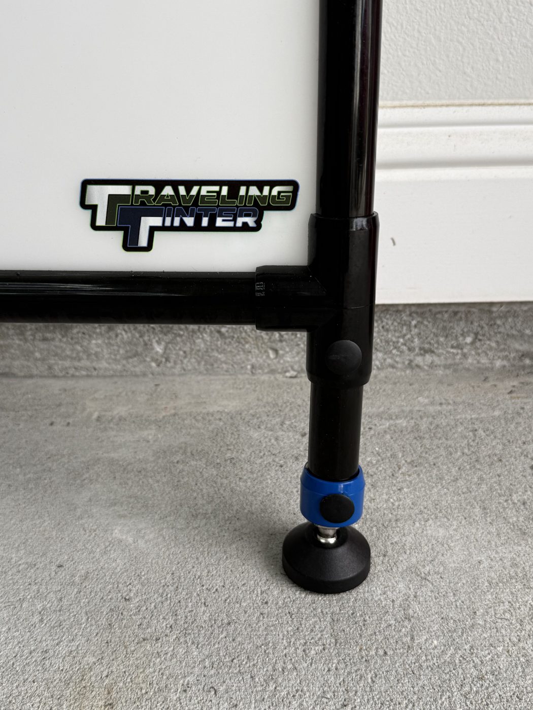 Frame leg with blue collar and rubber foot